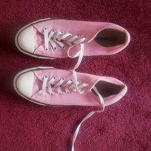 Pink converse